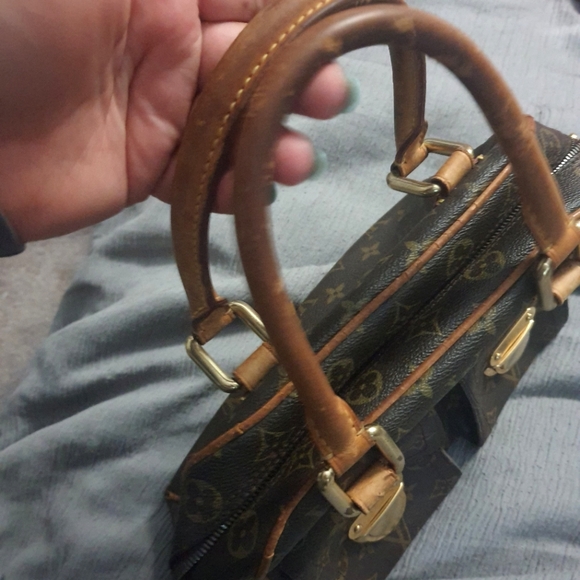 Louis Vuitton Manhattan PM - Picture 14 of 16